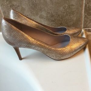 Metallic Johnston & Murphy heels
